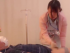 思わず勃起が…入院中の治療としてエッチな要求に応える献身的な看護師との濃厚セックス三昧！騎乗位で性欲処理される刺激的